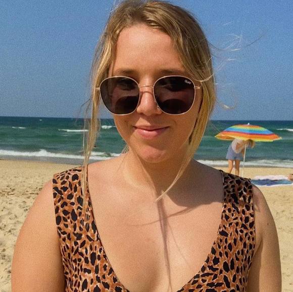 Meet your Posher, Dayna - Picture 1 of 1